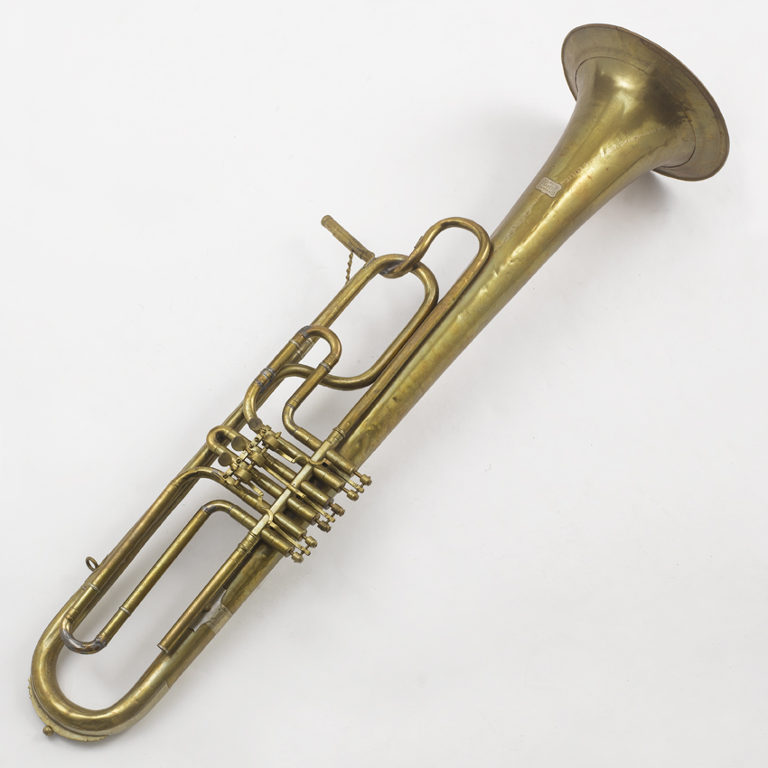 Ein%20modernes%20Instrument%20um%201850_Bombardon%20Foto%20Andr%C3%A9%20Roulier